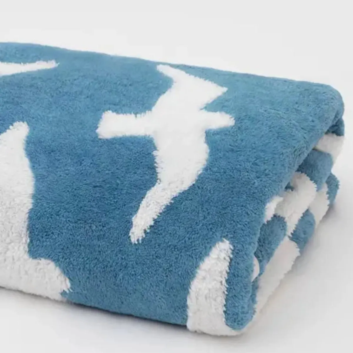 1-piece pack of soft and gentle facial towels for home use