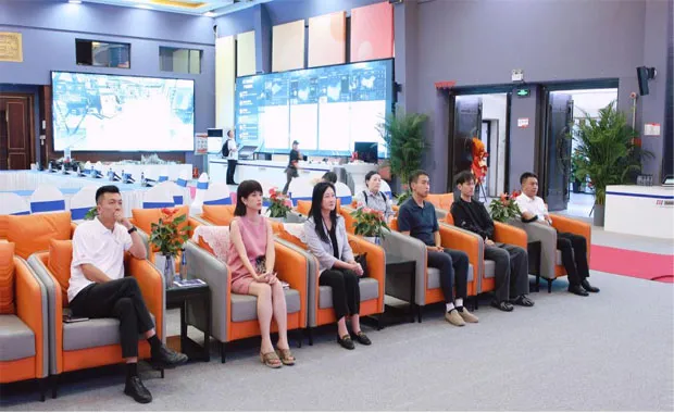 Delegates from the Kunming Municipal Bureau of Commerce and Yunnan Xinzhongjin Group visited Guolian Co., Ltd